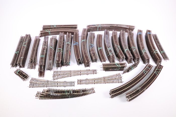 Roco H0 - 42423/424/425/426/428/410 - Model train tracks (190) - More than 190 piece package of RocoLine rails