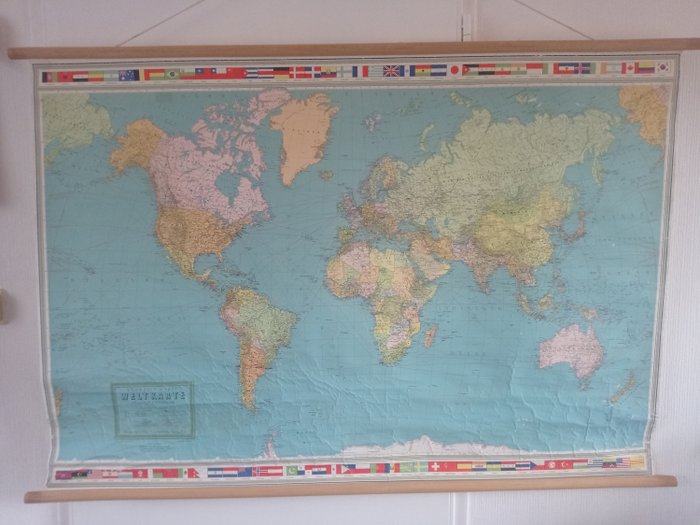 School map - WORLD MAP - Linen
