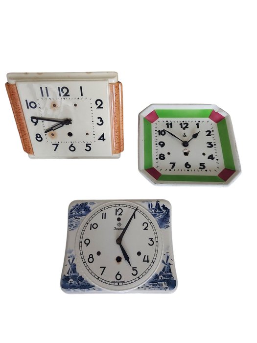 Horloge murale - Gustav Becker - Art déco - 3 Pendules Art Déco - Porcelaine - 1950-1960