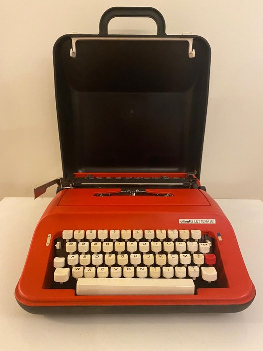 Olivetti Mario Bellini Máquina de escrever  (1) - carta 92 - Plástico