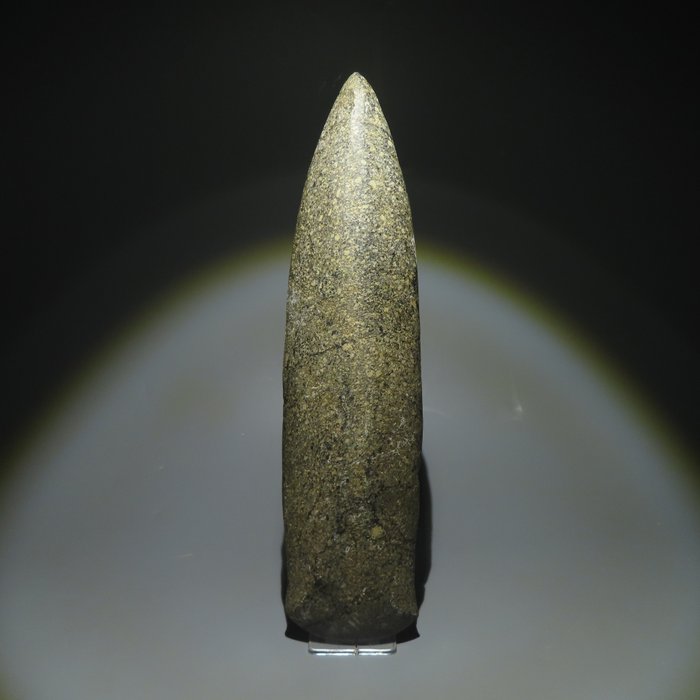 Neolittisk Stein Verktøy. 3000-1500 f.Kr. 26,5 cm L.