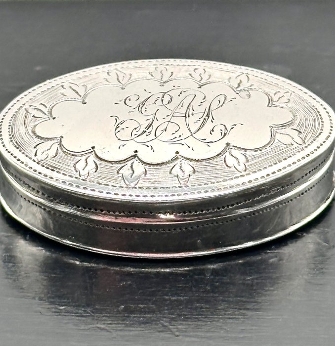 No reserve-Puntgaaf vroeg 19e eeuws handgemaakt zilveren Pillendoosje John Thornton Birmingham 1801 - Pastillero - Plata