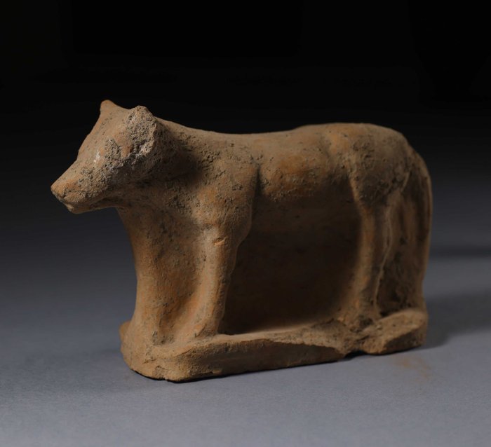 Etruscan Terracotta 公牛的形象 - 14.5 cm