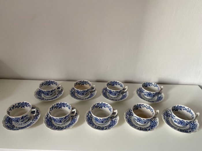 Royal Staffordshire - 杯子和碟子 (9) - 瓷