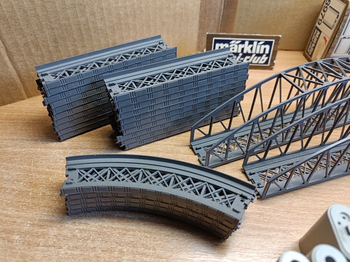 Märklin Z - 8975, 8976, 8977, 8978, 8979 - Puentes (73) - Puentes en arco, rampas rectas y curvas y número de pilares.