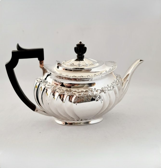 茶壶 - Atkin Bros -Harry Atkin 1897 纯银古董茶壶 - .925 银