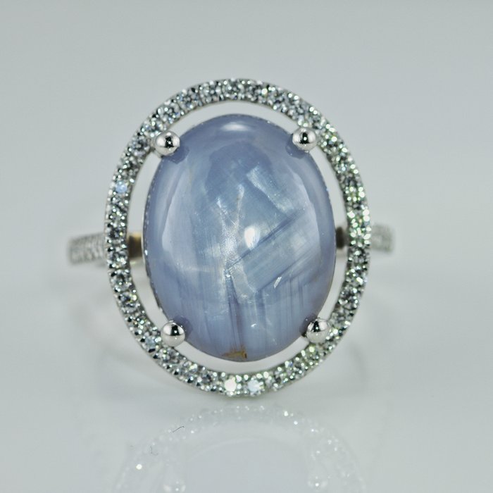 Ring Platinum -  12.04 tw. Star Sapphire - Diamond 