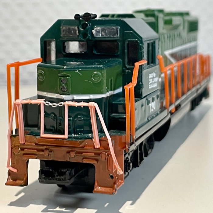 Life-Like H0 - Dízelmozdony (1) - háziorvos 38 - British Columbia Railroad