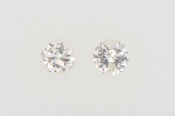 2 pcs Diamantes - 0.26 ct - Redondo - NO RESERVE PRICE - I - I1