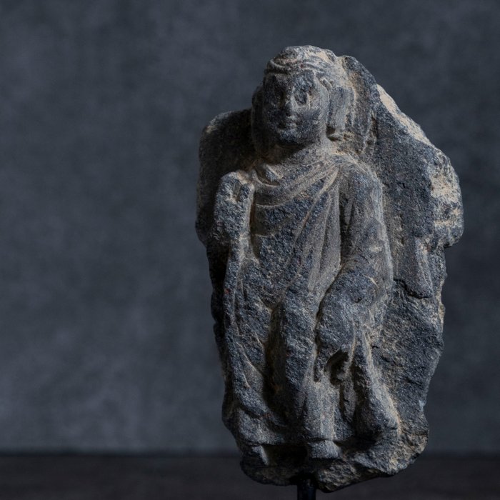 Gandhara Skifer Figur af stående Buddha - 2.-3. århundrede e.Kr
