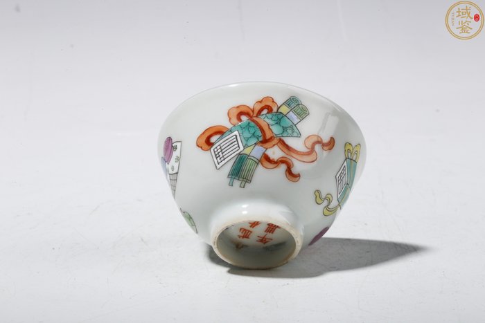 陶瓷 各種“古董”圖案 - 6.7 cm  (沒有保留價)