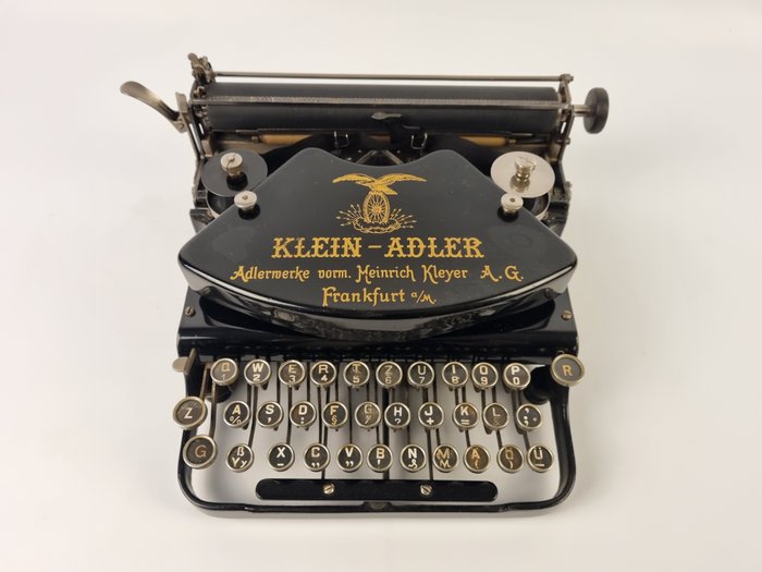 Adlerwerke vorm. Heinrich Kleyer AG - Klein Adler Schreibmaschine - Metall
