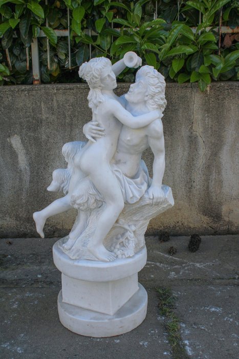 sculptuur, "Coppia figure Mitologiche" - 90 cm - Wit beeldhouwwerkmarmer