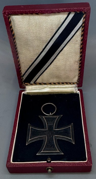German Empire 1st World War - Iron Cross 2nd Class 1914 in box - Service medallion
