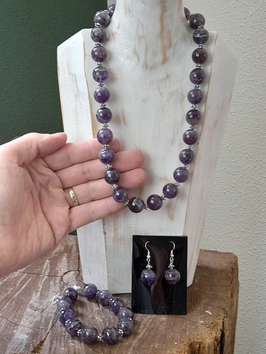 Amethyst necklace, bracelet and earrings - Necklace