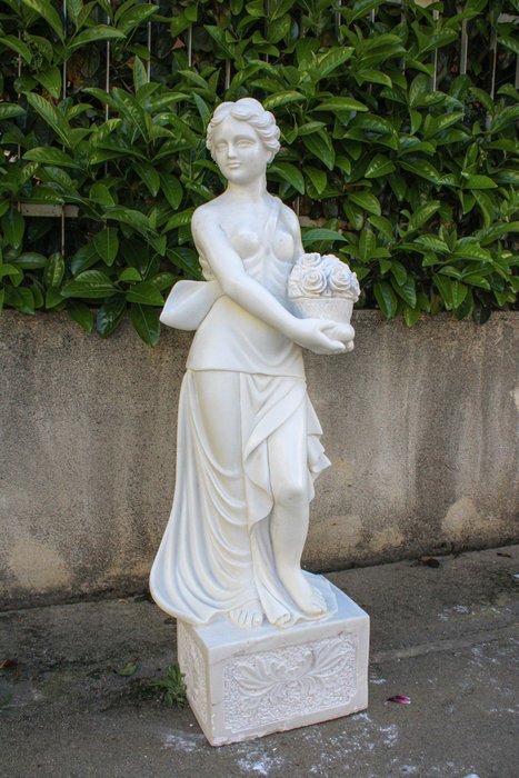 Scultura, "Dama con cesto di Fiori" - 120 cm - Marmo bianco statuario