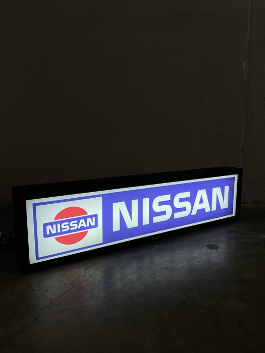 Sign - Nissan - Illuminated sign Nissan