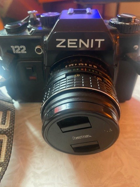 Zenit 122 + valdai Helios 44m-6 Analoge Kamera