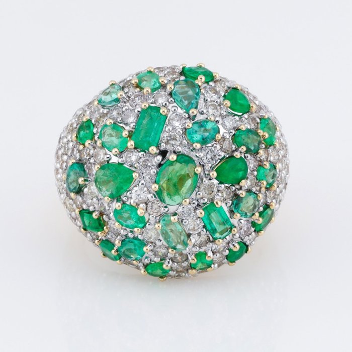 (No Reserve) - [IGI Certified]  - (Emerald) 2.60 Cts (27) Pcs - (Diamond) 2.36 (124) Pcs - 14 carati Oro giallo - Anello