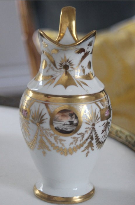 Pot à eau / lait en porcelaine d'époque Louis XVI Directoire fin XVIIIe - Milchkanne - Porzellan