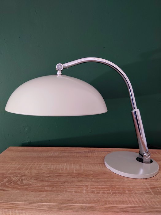 Hala H.Th.J.A. Busquet – Lamp (1) – Model 144 – Aluminium, Metaal