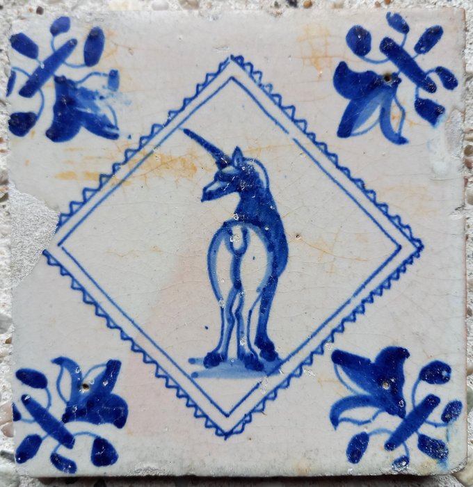 瓦 - 古董代尔夫特蓝色瓷砖与独角兽。 - 1600-1650年 