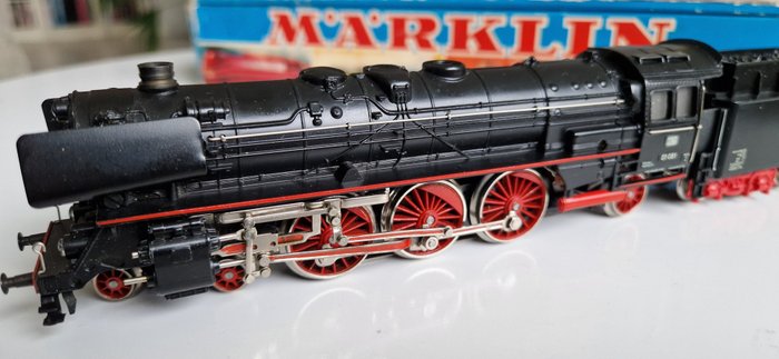 Märklin H0 - 3085 - 連煤水車的蒸汽火車 (1) - BR 01 - DB