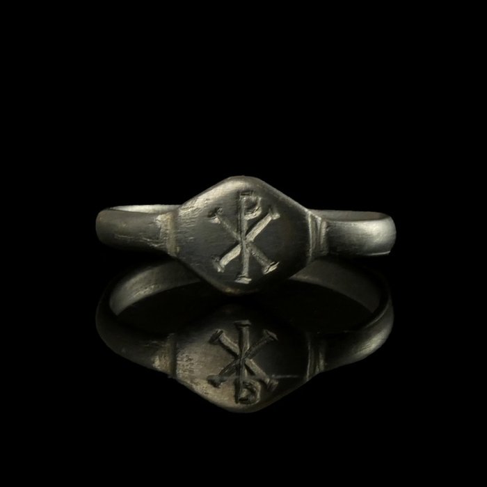 后罗马时期／拜占庭早期 银 带 Pax Christi 字母图案的戒指