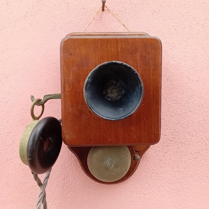 Analoges Telefon - Holz