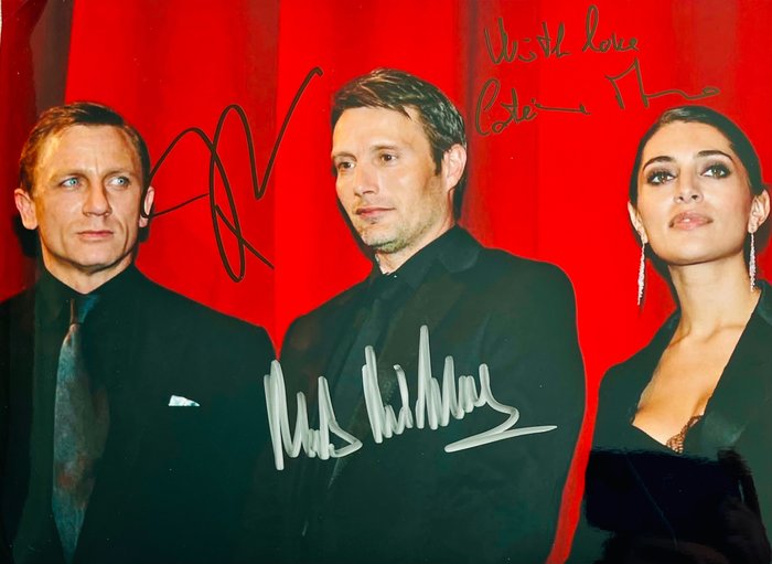 James Bond 007: Casino Royale - Triple signed by  Daniel Craig, Mads Mikkelsen and Caterina Murino