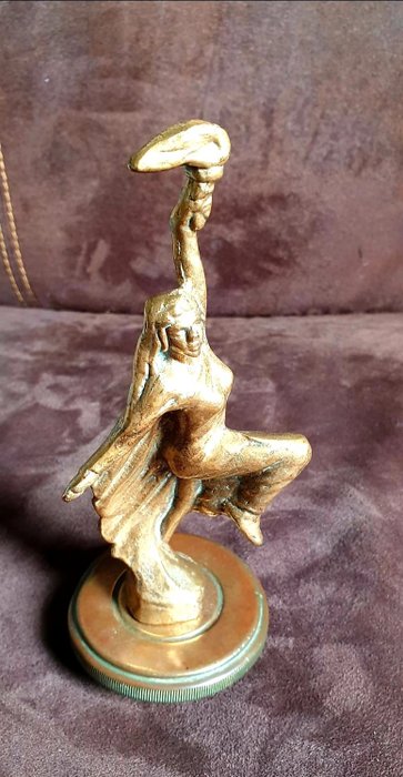 Bildel (1) - anders - Hood ornament Goddess of Fire - 1930–1940