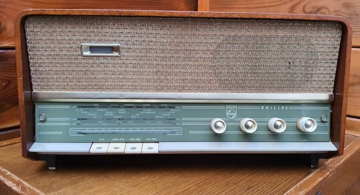 Philips - B3X02A Long Wave, Medium Wave, Short Wave & FM Vintage Radio Receiver Rádio mundial