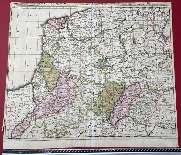 Europa, Karta - Frankrike / Picardie; Gerard & Leonard Valk - Præfectura Piccardiæ; eaque partita in comitatus Guinensem, Bononiensem, ae Ponticum: Capellæ - 1701-1720
