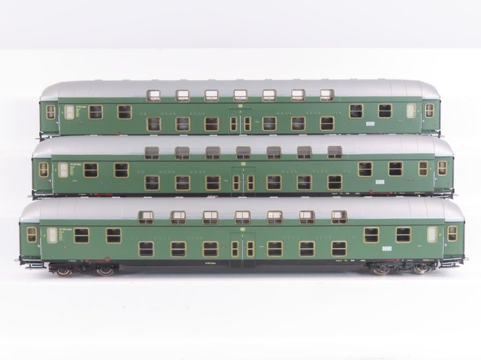 Hobbytrain H0 - H42020 - Set Machetă tren transport călători (1) - Set de cărucioare cu 3 cărucioare cu etaj - DB