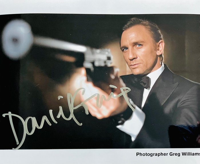 James Bond 007: Casino Royale - Daniel Craig, signed with rare full name