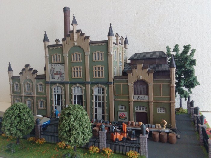 Faller, Noch, Preiser, Wiking, Brekina H0轨 - 火车模型风景 (58) - 有许多细节的啤酒厂厂房
