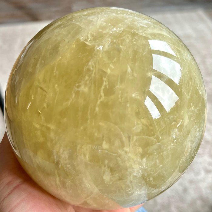 Jó minőségű nagyméretű citrin kristálygömb Kristály - Magasság: 14.23 cm - Szélesség: 14.23 cm- 3940 g