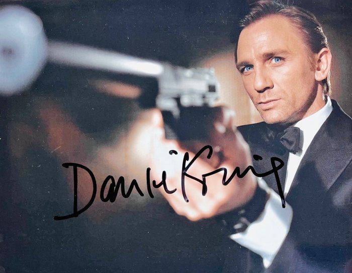 James Bond 007: Casino Royale - Daniel Craig, signed with rare full name