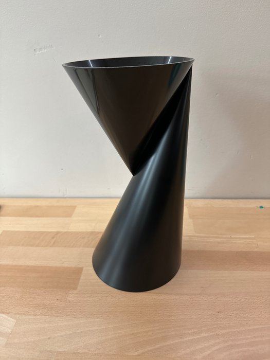 Paul Baars - Vase -  „Vase2“  - Plastik