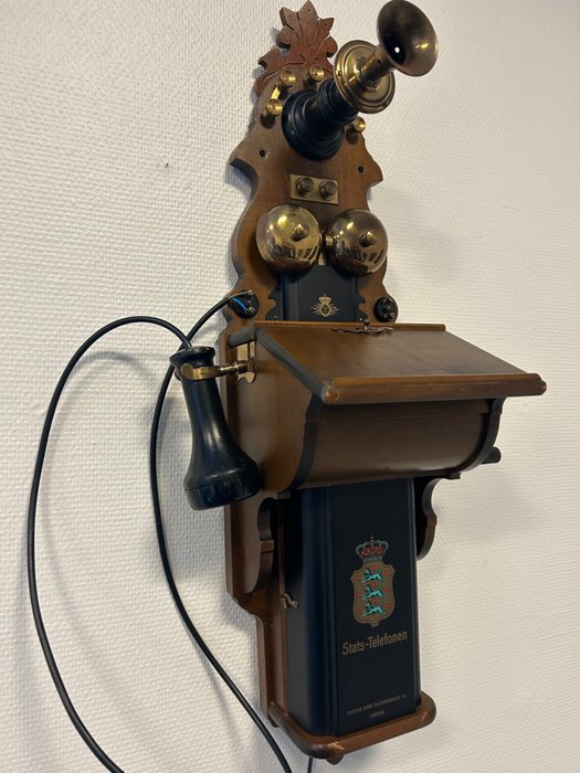 Kristian Kirks Telefonfabriker - Analog telefon - trä, brons