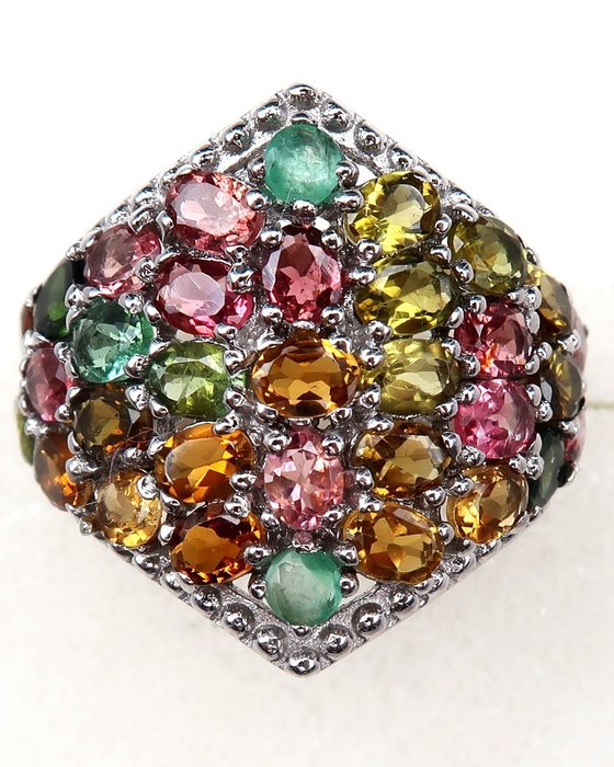 Turmalin - Ezüst, Méltóságos gyűrű - Belső nyugalom: harmónia és nyugalom - Smaragd - Gyűrű