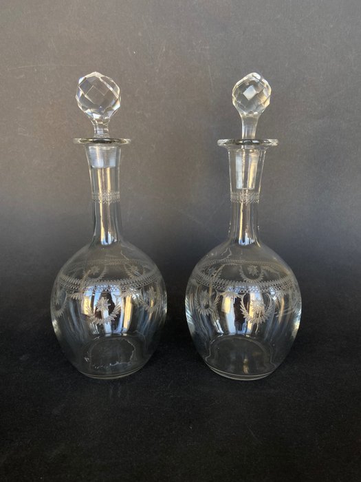 Probablement St Louis - 玻璃水瓶 - Magnifique paire de carafes - XIX ème - 雕刻水晶