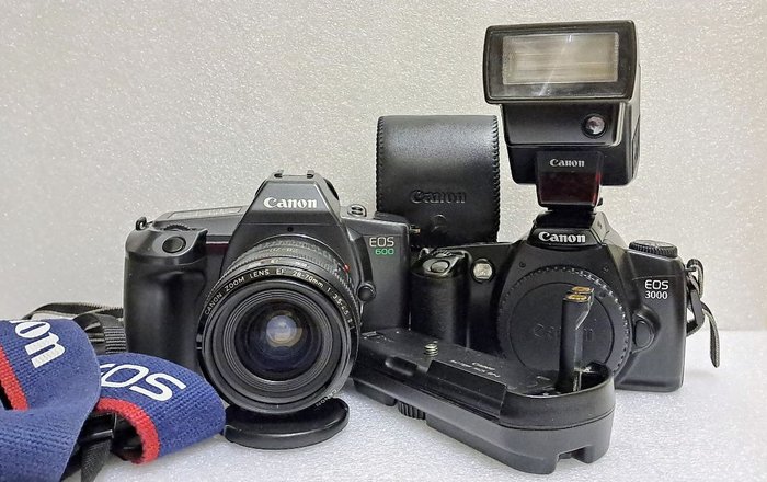 Canon EOS 600 + Canon EF 28-70 mark II, macro + Canon EOS 3000 + Battery Pack BP-8 + Speedlite 300EZ Cameră reflexă cu o singură lentilă (SLR)