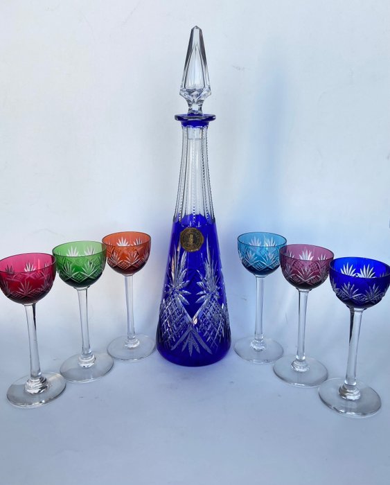 St. Louis - St. Louis - 杯具組 - 美麗而稀有的水瓶配有 6 個玻璃杯 - 切水晶