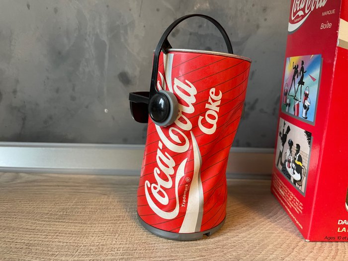 Coca Cola - Dancing Can Vintage