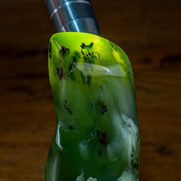 Bardzo rzadki naturalny nefryt jadeitowy Crystal Freeform, Birma- 444.33 g
