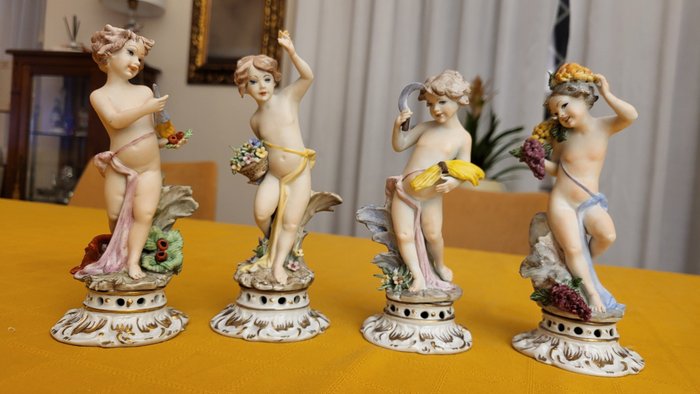 Capodimonte - Gianni Merlo, Nico Venzo - Statuette - Quattro Stagioni Capodimonte (4) - Porcelæn