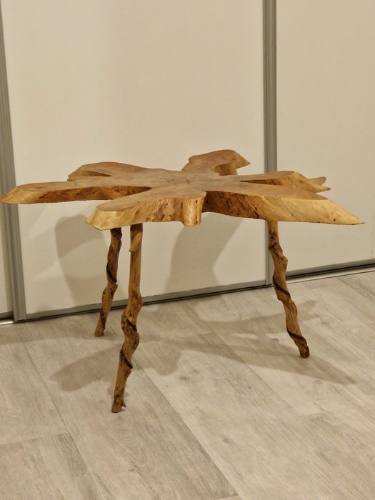 Stół - Drewno, drewno korzeniowe