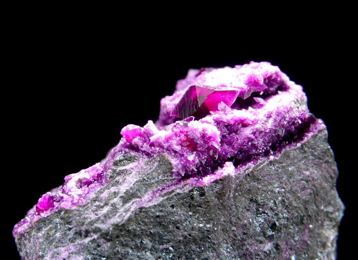 水鎂石和水鎂石 - Kop Krom 礦，埃爾祖魯姆，安納托利亞，土耳其 - 高度: 5.8 cm - 闊度: 3.5 cm- 83 g