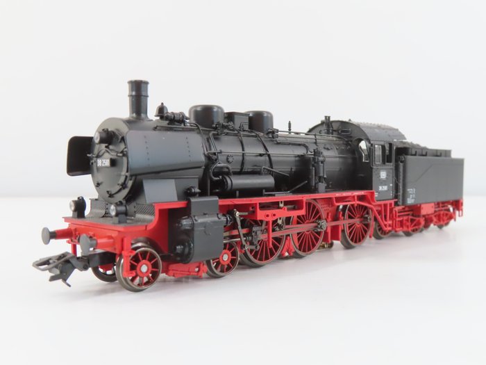 Märklin H0 - 37030 - Dampflokomotive mit Tender (1) - BR 38 - DB